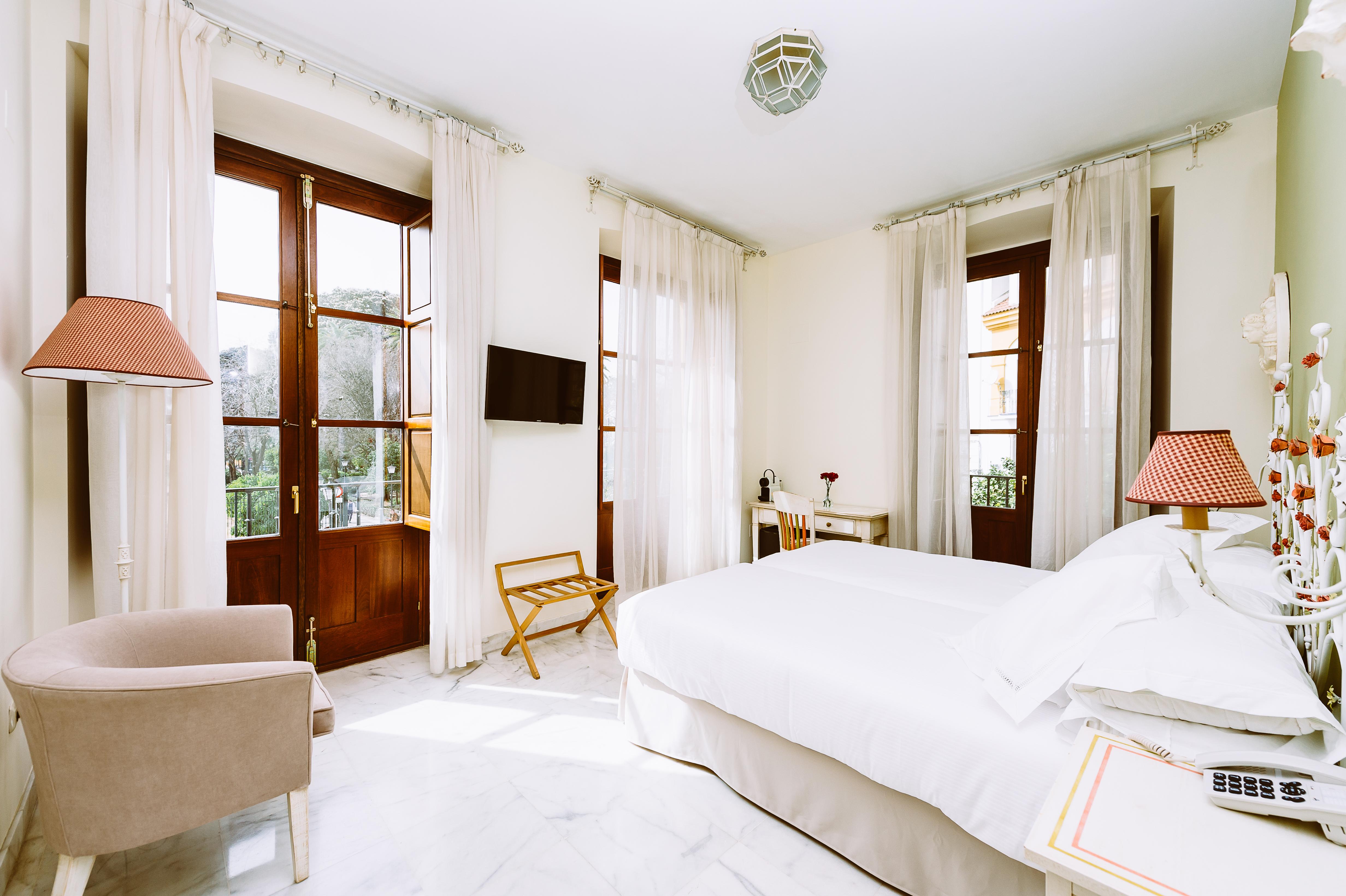 Basic Hotel Dona Manuela Севиля Екстериор снимка