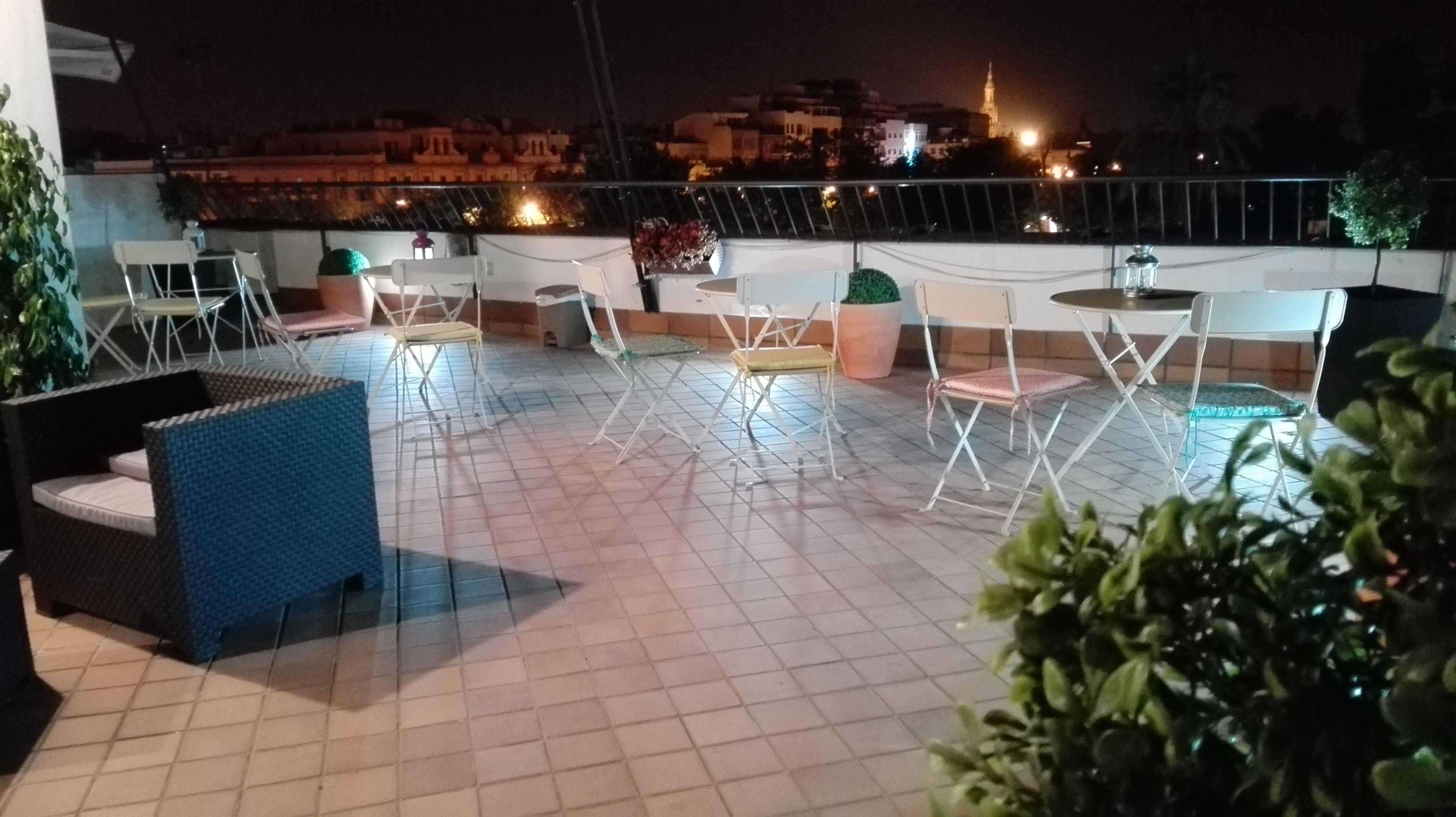 Basic Hotel Dona Manuela Севиля Екстериор снимка