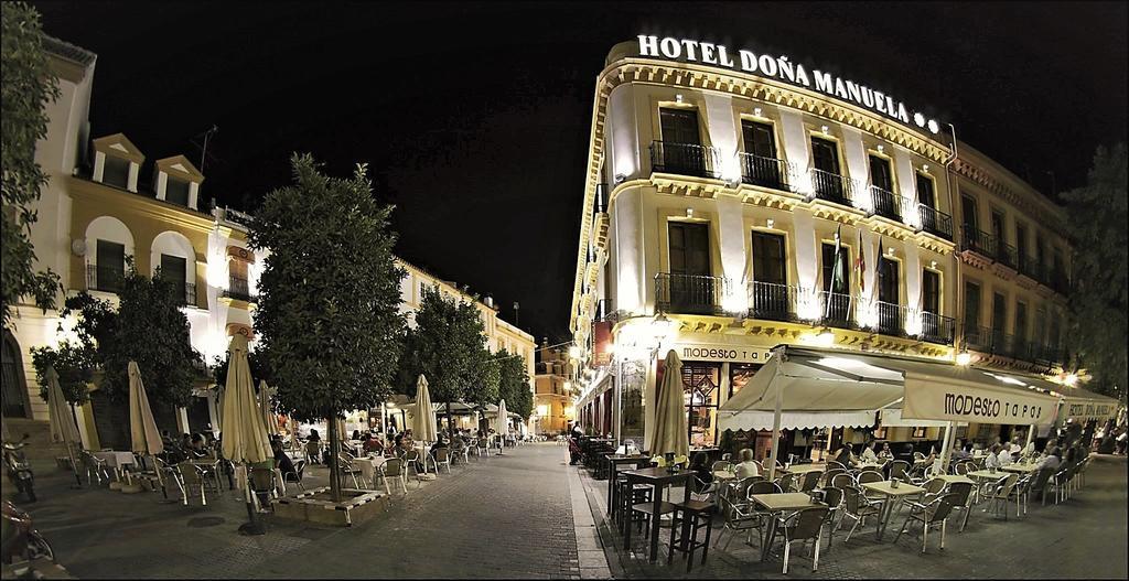 Basic Hotel Dona Manuela Севиля Екстериор снимка